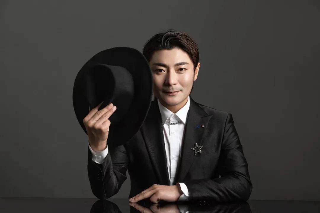 翔云兄弟受邀录制cctv4环球综艺秀即将播出创意节目饮月光明月舞韵