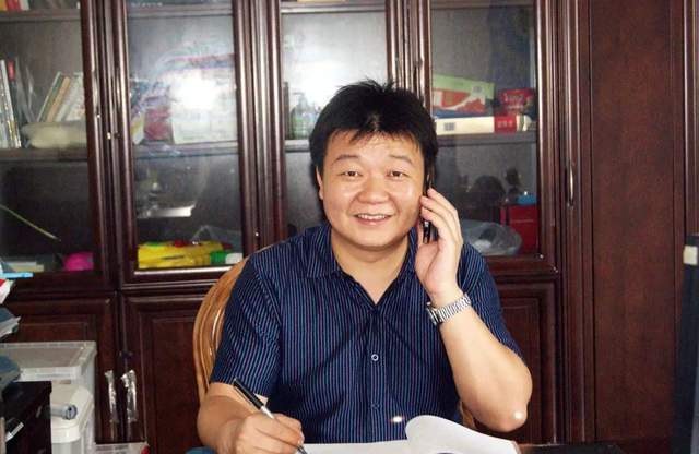 泰康保险创始人抢眼_杨忠洲