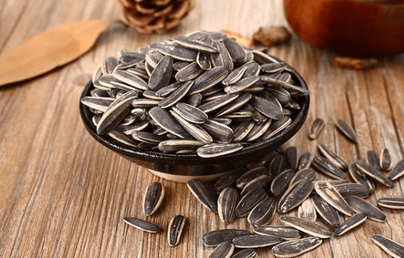 [转载]【原创】读诗人无敌丁老头《瓜子（微诗三首）》有感