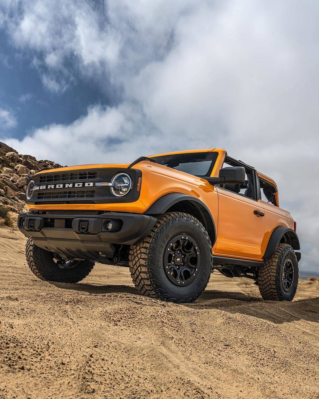牧马人的劲敌复活新款硬派越野suv 福特bronco