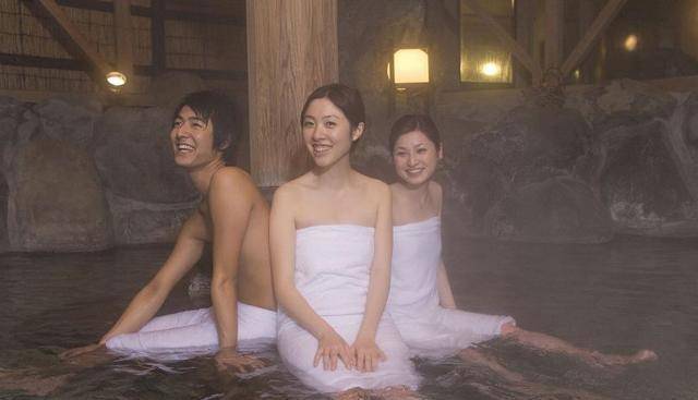 在日本泡温泉有5条规定，最后1条不少女生不能接受，你知道吗？