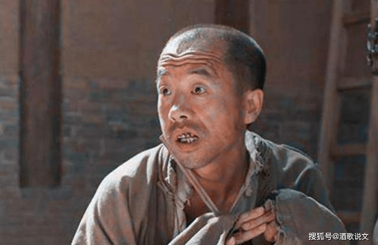 在大多人眼里,守村人是人人都可以欺负的憨子,毫无任何存在的价值.