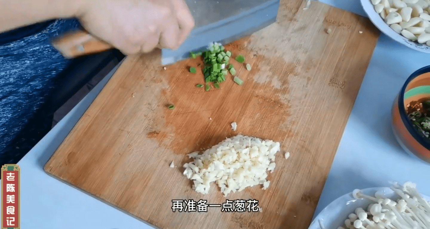 126c32140a9e4d4987bfc5d69e2e4df8.png