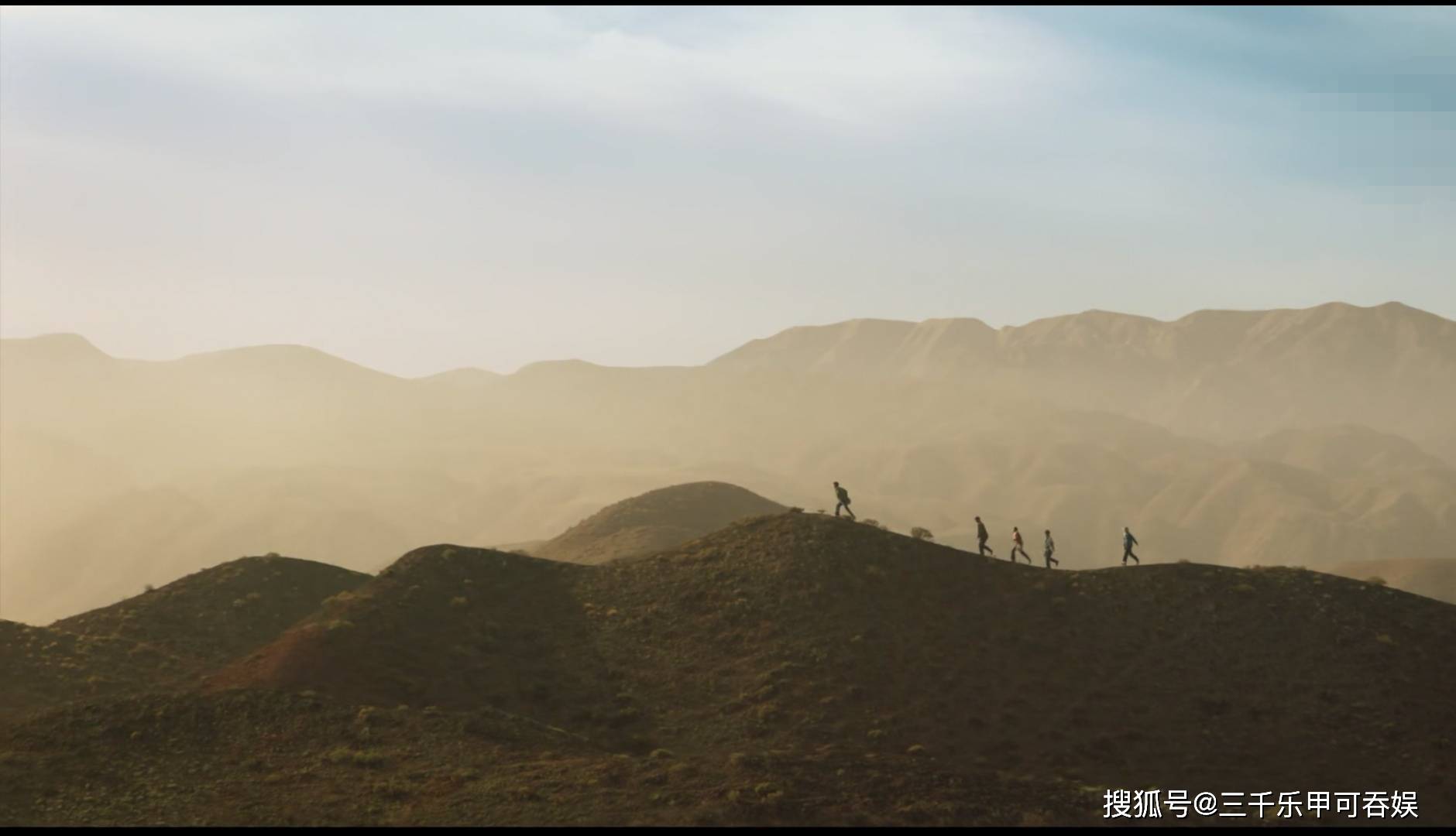 山海情:涌泉村要全体搬迁离开,尕娃在村口给他爸留下一行字!