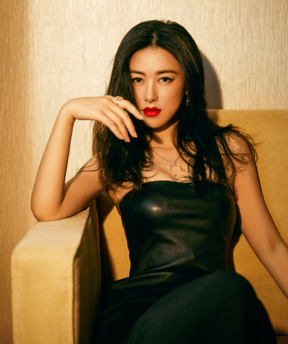 世界最美面孔朱珠 f8af7ebdb3304e48b88ff802aeb477ab.png