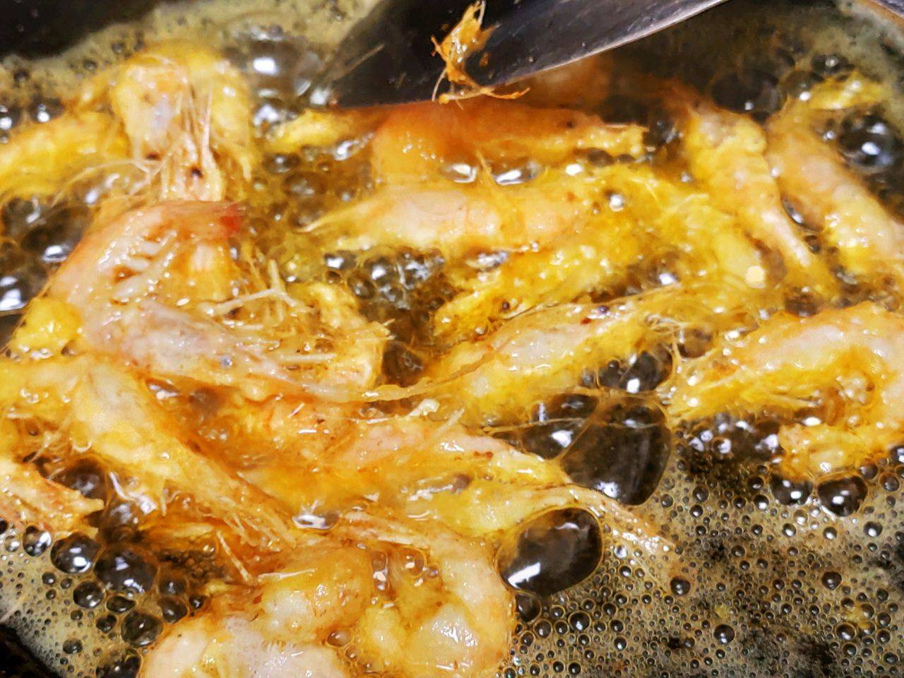 酥炸小河虾怎么做_酥炸小河虾的做法_念念的小灶_豆果美食