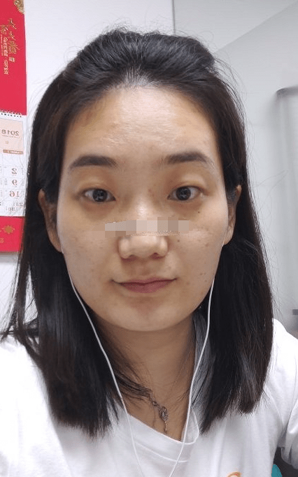 双眼无神,自信心缺乏,感情被动,容易被情所伤