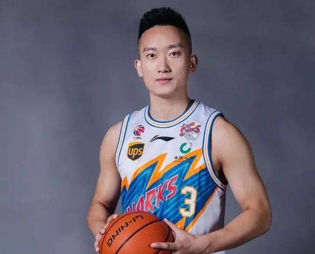 带不动弗雷戴特70分本土球员合砍37犯规刘铮1分钟葬送比赛