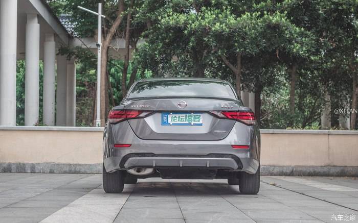 感受一下个人最喜欢的就是车尾c柱的设计车身比例长度舒适协调侧面