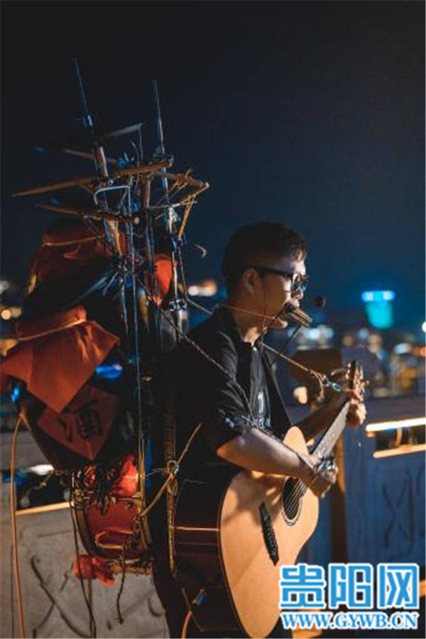 一个人就是一个乐队贵州80后音乐达人罗应星获央视点赞