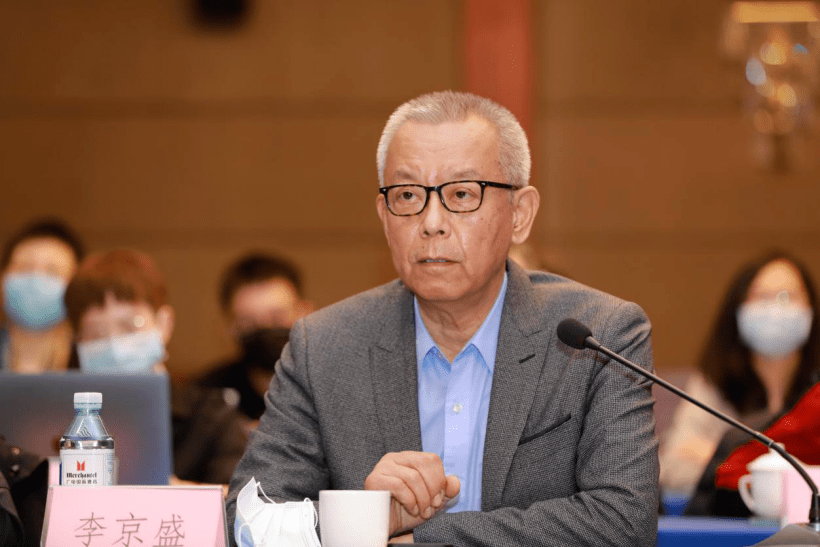 光明日报文艺部执行主任邓凯分享了看完《大江大河2》的三个直观感受