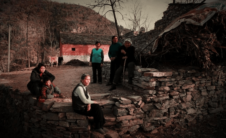 河南诗人樊国文:【小小说】低保_万军