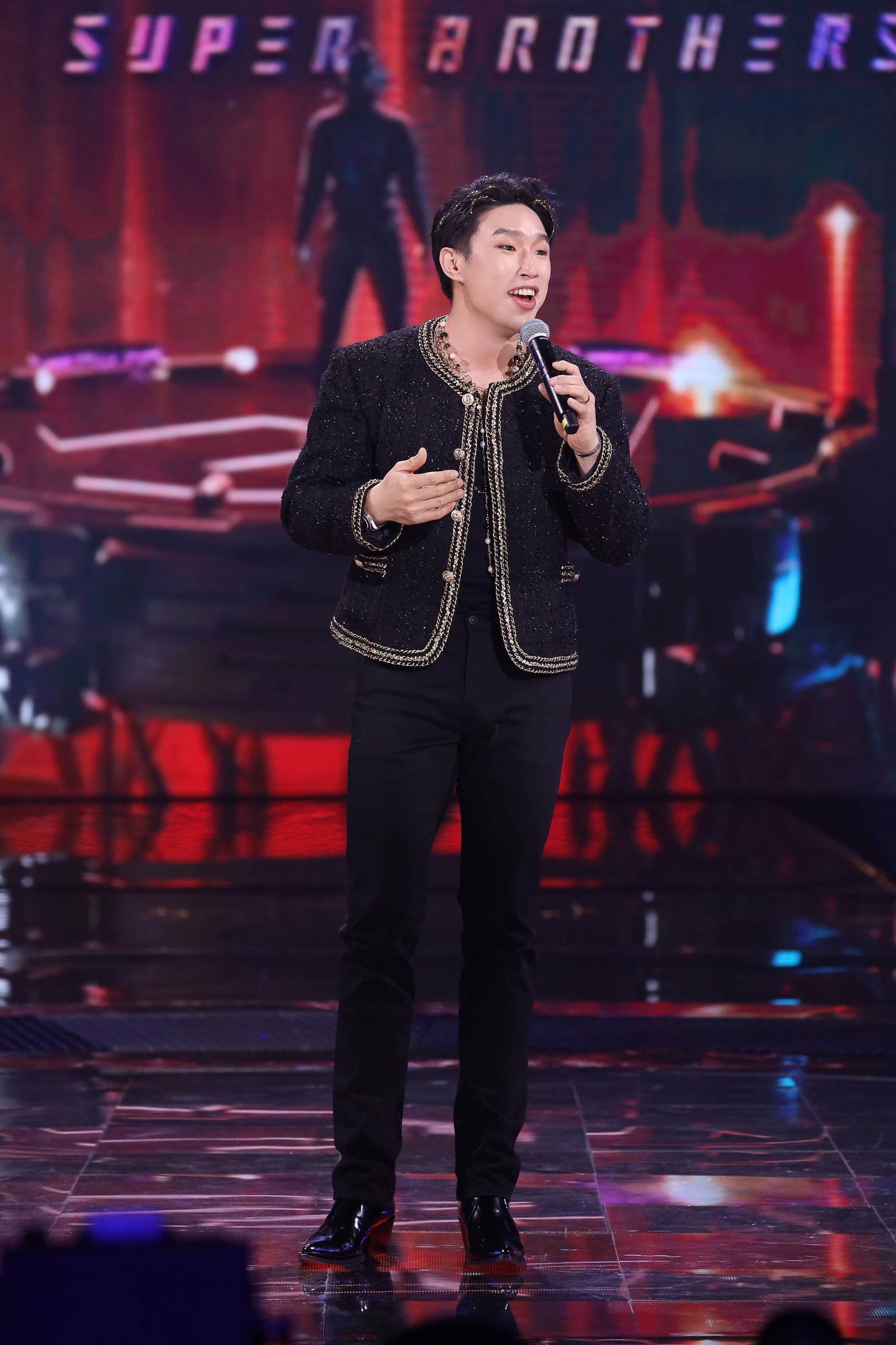 《追光吧哥哥》看点满满,德云社烧饼化身"奇袭之光"