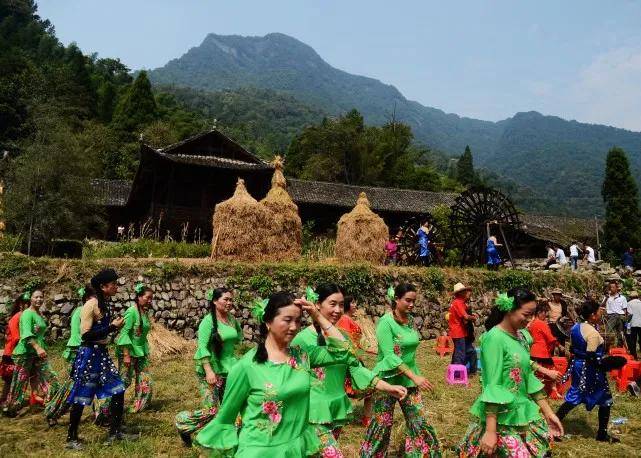 行走碗米溪打卡江山如此多娇拍摄地