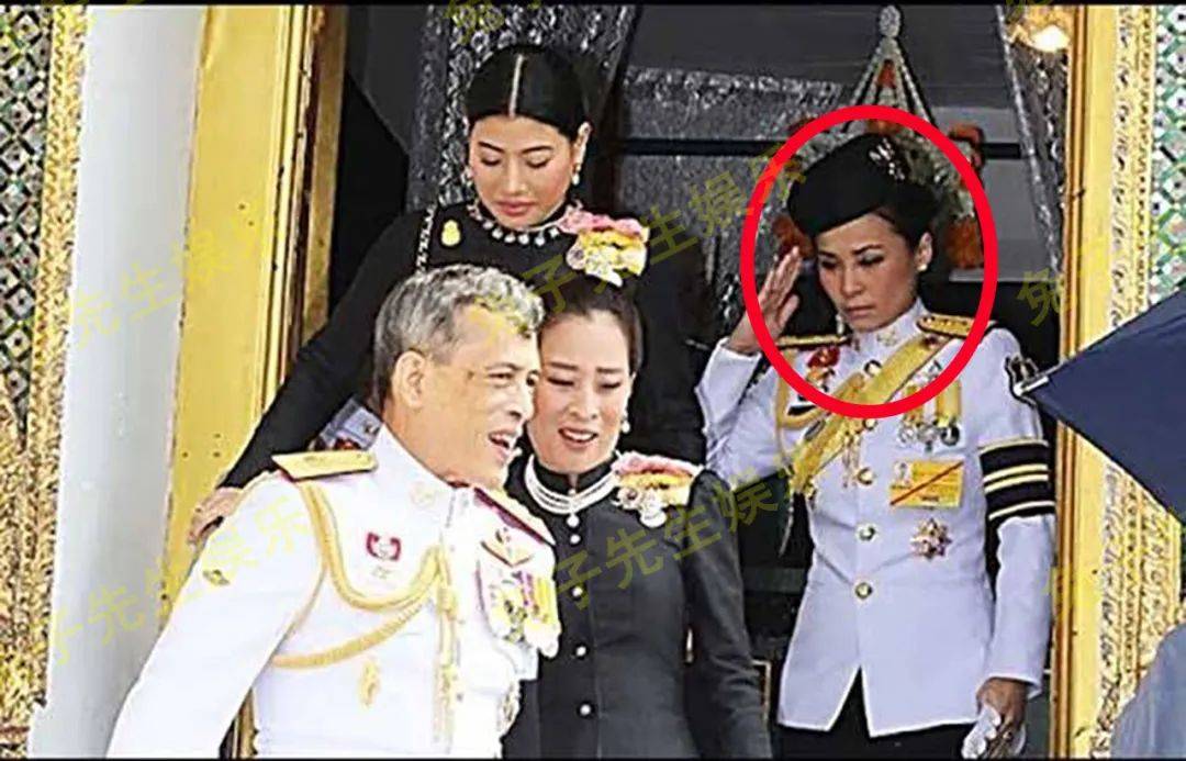 苏提达对诗妮娜黔驴技穷晒特级白象勋章也就这点老底能炫耀了