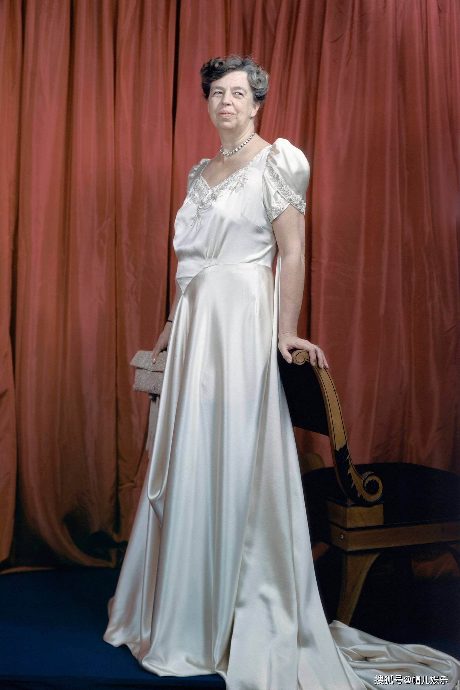 1941年,埃莉诺·罗斯福1937年,埃莉诺·罗斯福穿着莎莉·米尔格林的