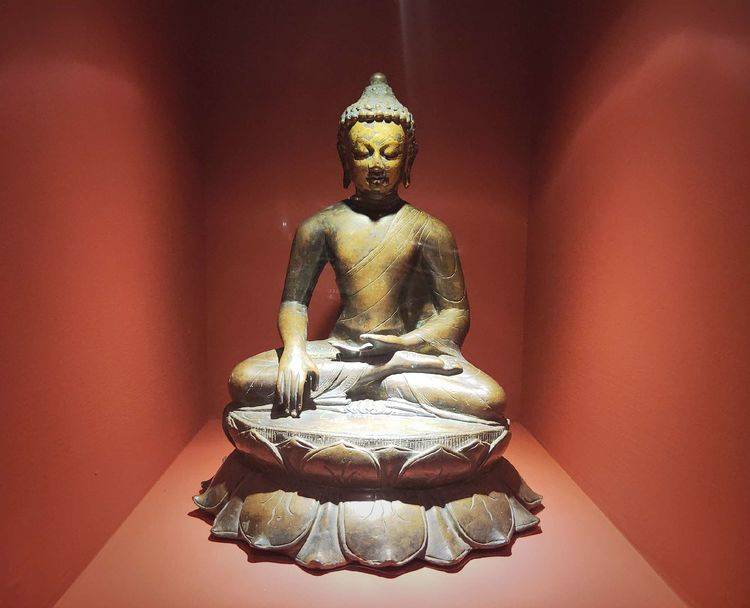 铜释迦摩尼佛坐像(12世纪)