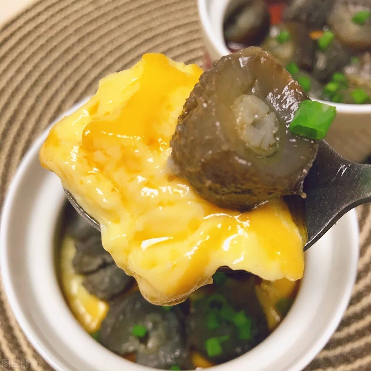 美味海参蒸蛋营养丰富软嫩鲜香提高免疫力做法简单家常菜