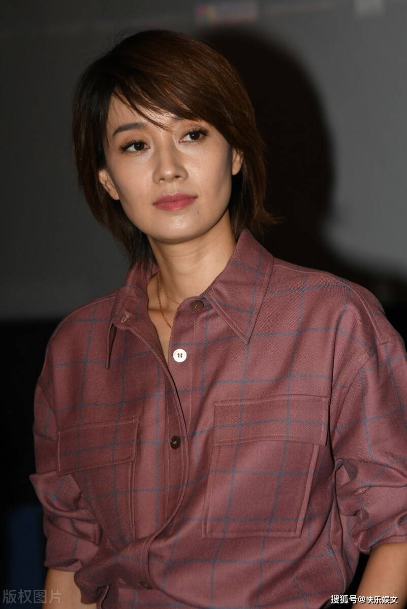 原创45岁马伊琍爱上小17岁嫩男卖力为吴昊宸宣传男方却不承认