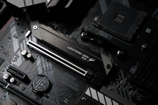 本体|2K必选的PCIe4.0固态 WD_BLACK SN850
