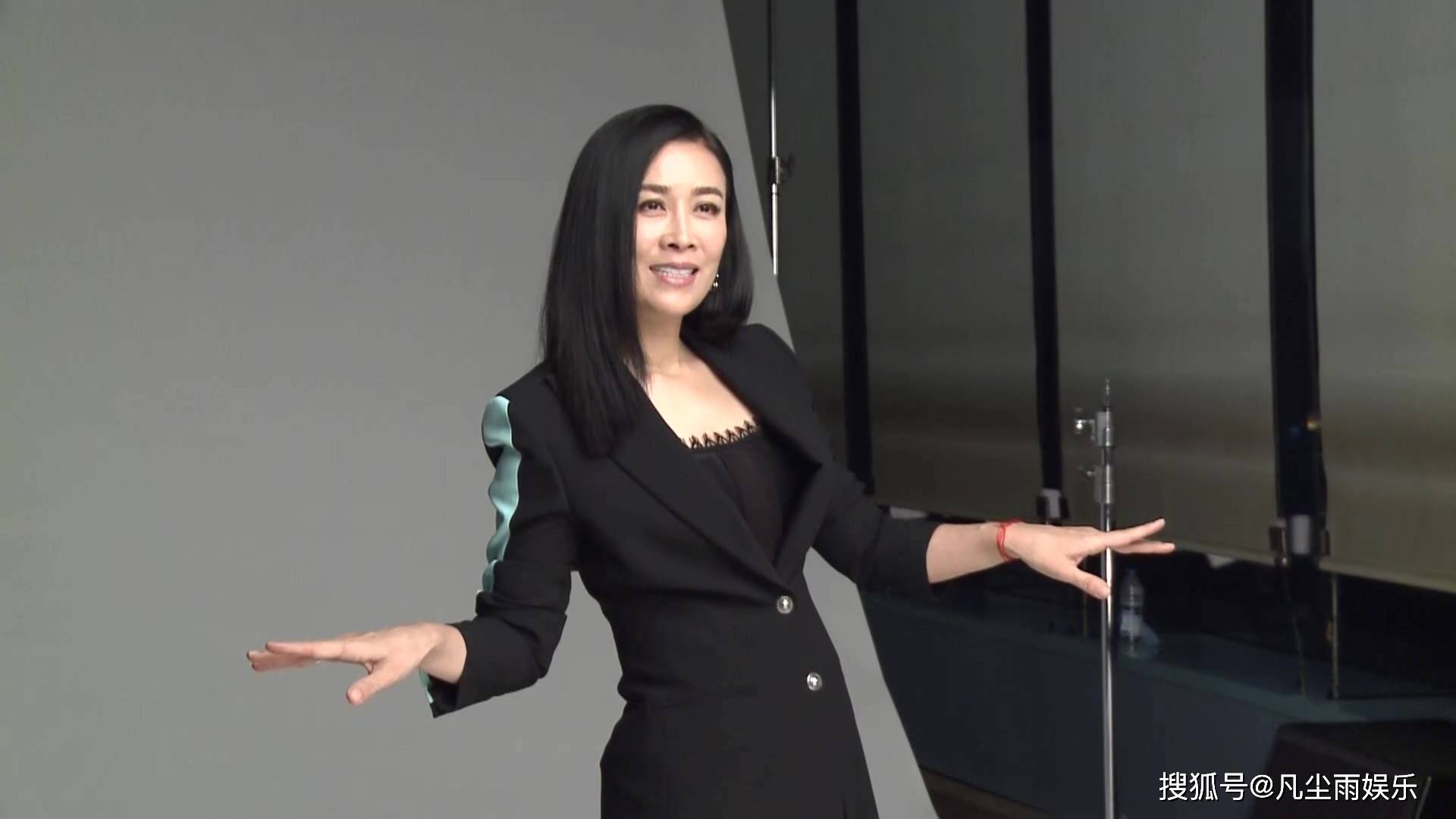 那英浪姐2首期就惹争议!因说话太直被批没礼貌,霸气导师变选手