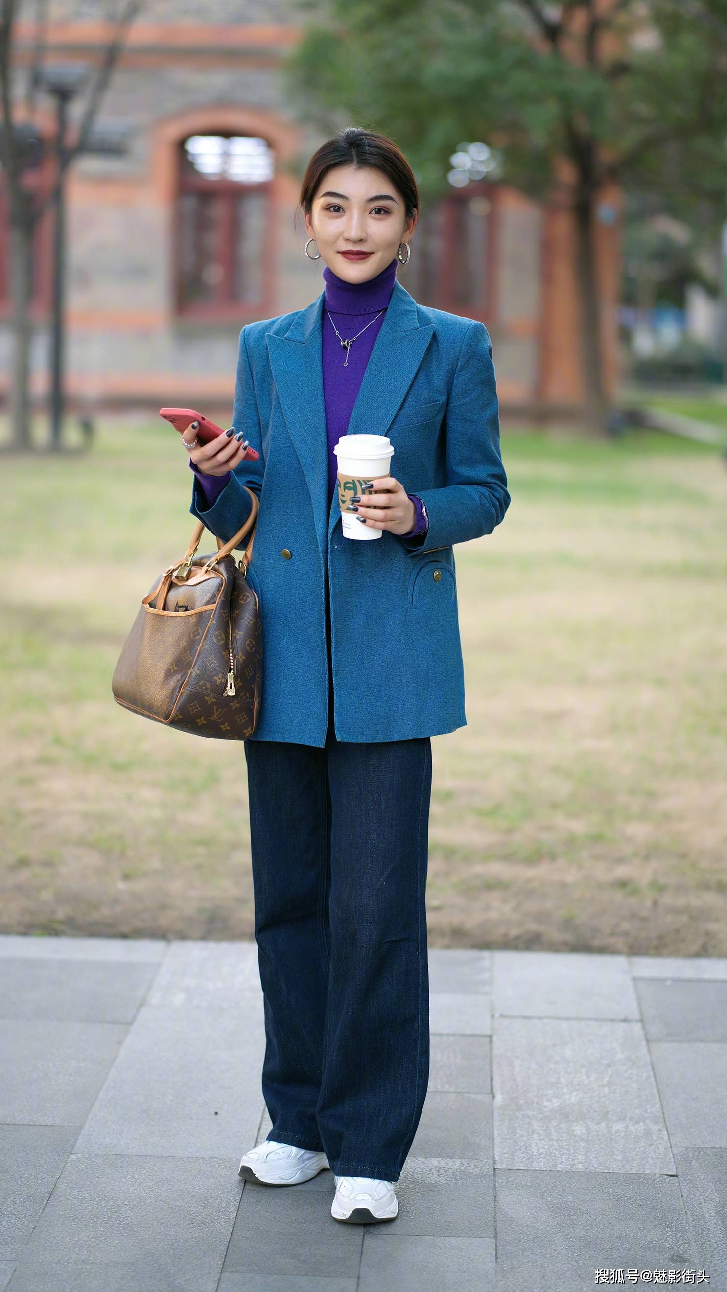 搭配衣服的游戏叫什么名 21c67d0ebb57450abbe18ac2c8127cbc.jpeg