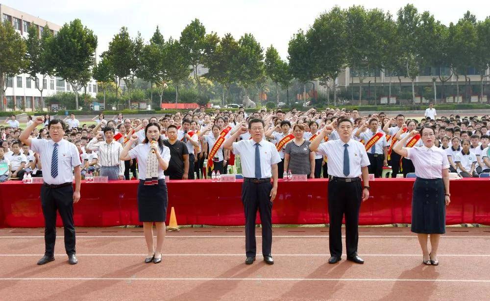 卓越中学升学率 c574c6260d1e4a1eba02977ba8e7c6dc.jpeg