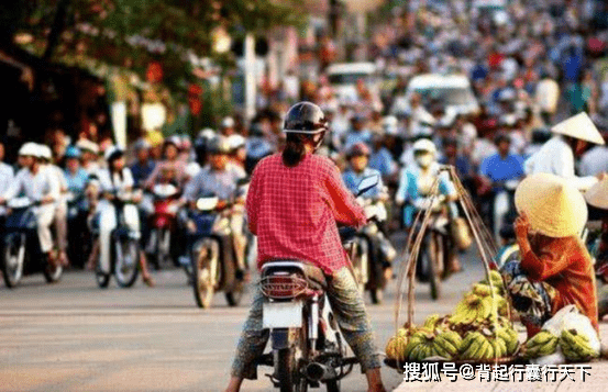 越南开放80个国家免签却没有中国，还大声欢迎，网友：后悔来不及了