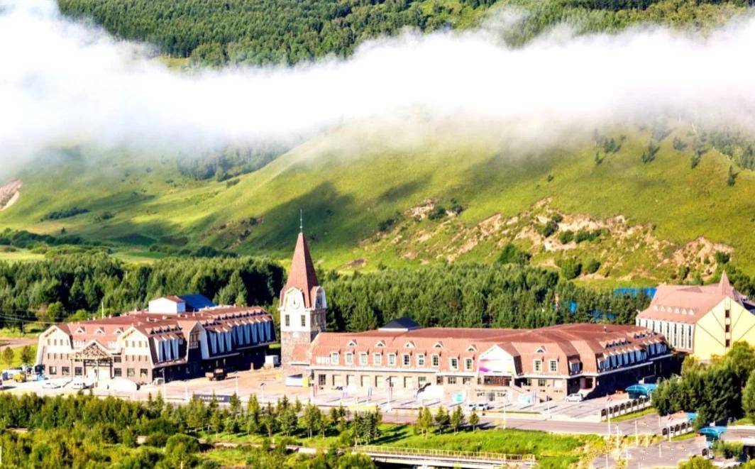 中国最美的小城，被称东方小瑞士，私藏着内蒙古最美的秋色