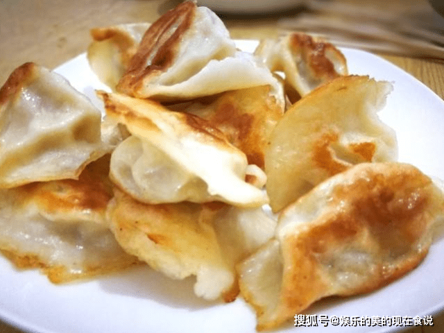 炒肉丝凉油还是热油下锅 a7ce612adbbe404e8df06e7d1398a17c.png