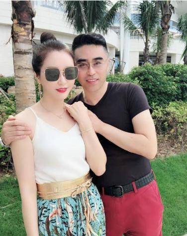 她背着丈夫《参加好声音》,爆红称自己单身,下台就与丈夫办离婚