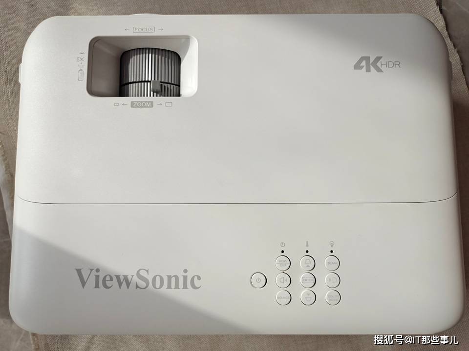 电视|白天画质也清晰 优派PX701-4K投影机使用体验