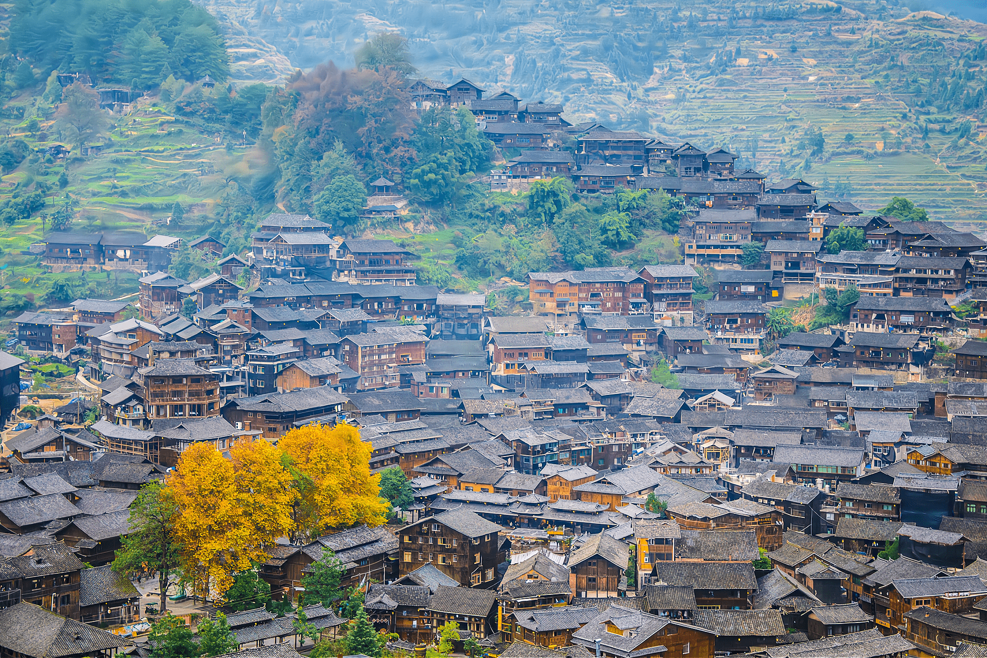西江千户苗寨，中国最大的苗族聚居村寨，无论如何都值得一去