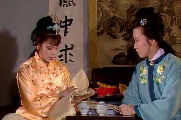 宝玉生日夜宴为什么叫李纨不叫熙凤他不是一向与凤姐亲近吗