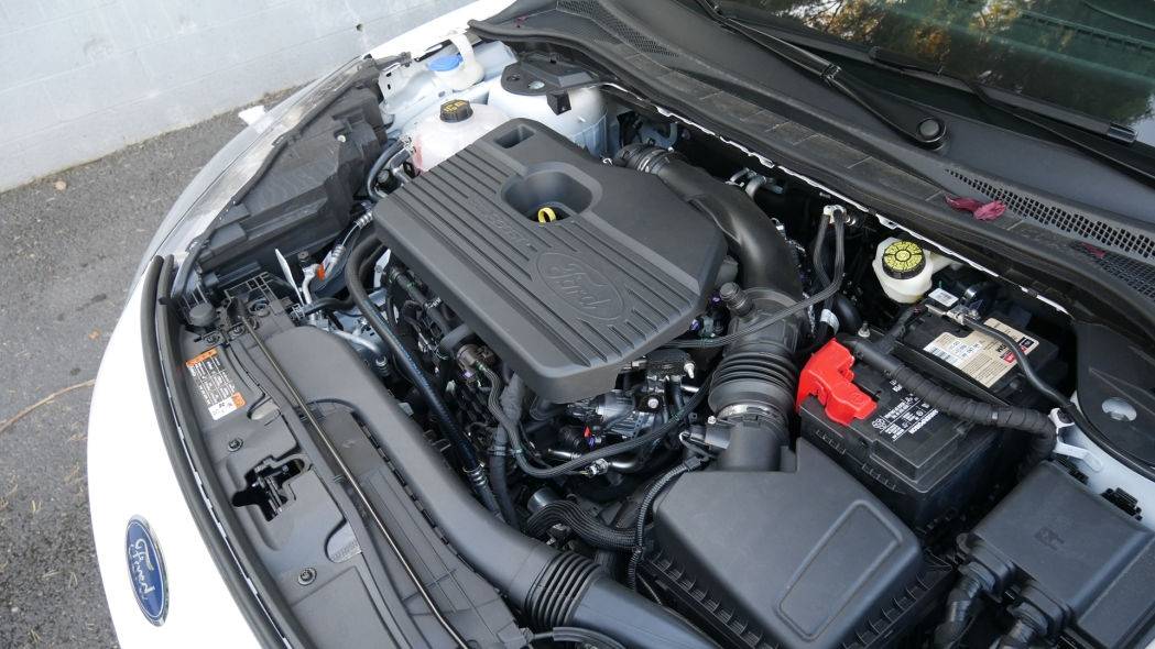 标准型号的发动机是一个1.