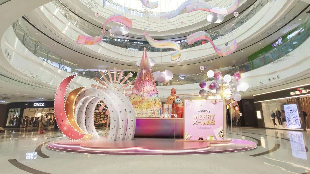 效果图作为主中庭下的大型美陈,dp点设置了三个重点:神奇的月亮死道