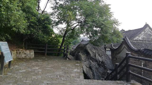 湖南省郴州市永兴县，板梁古村的神龟石，古井韵泉和双龙泉