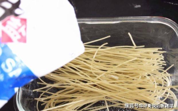 怎样快速泡粉丝 0390b2d1d900406db054a4e16003a815.jpeg
