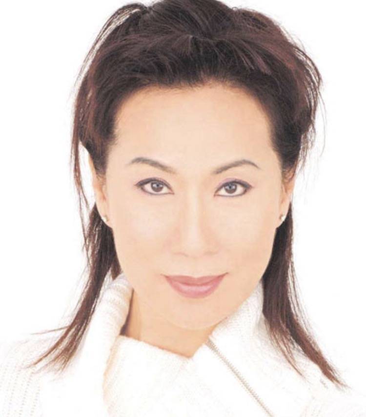 连续两年上春晚,当红时王菲都给她伴舞,现嫁豪门为爱淡出荧幕_奚秀兰