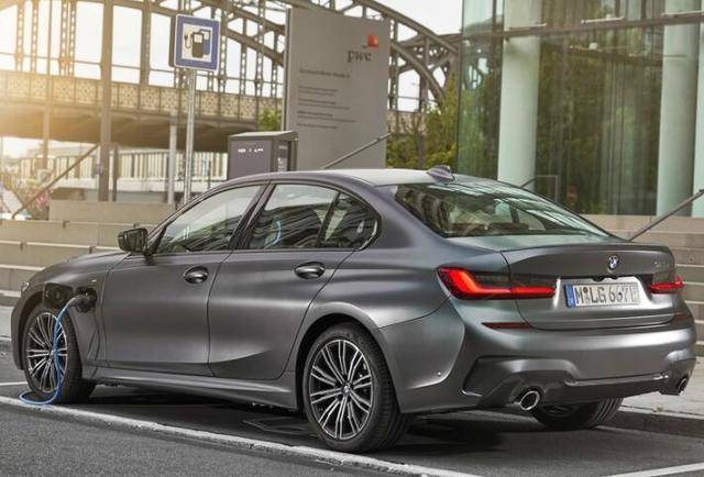 宝马3系插混版海外开售折合人民币约40万纯电续航57km