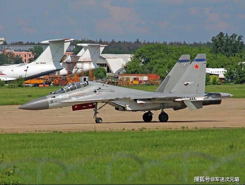 俄罗斯90年代经济总量年代_俄罗斯经济分布图(2)