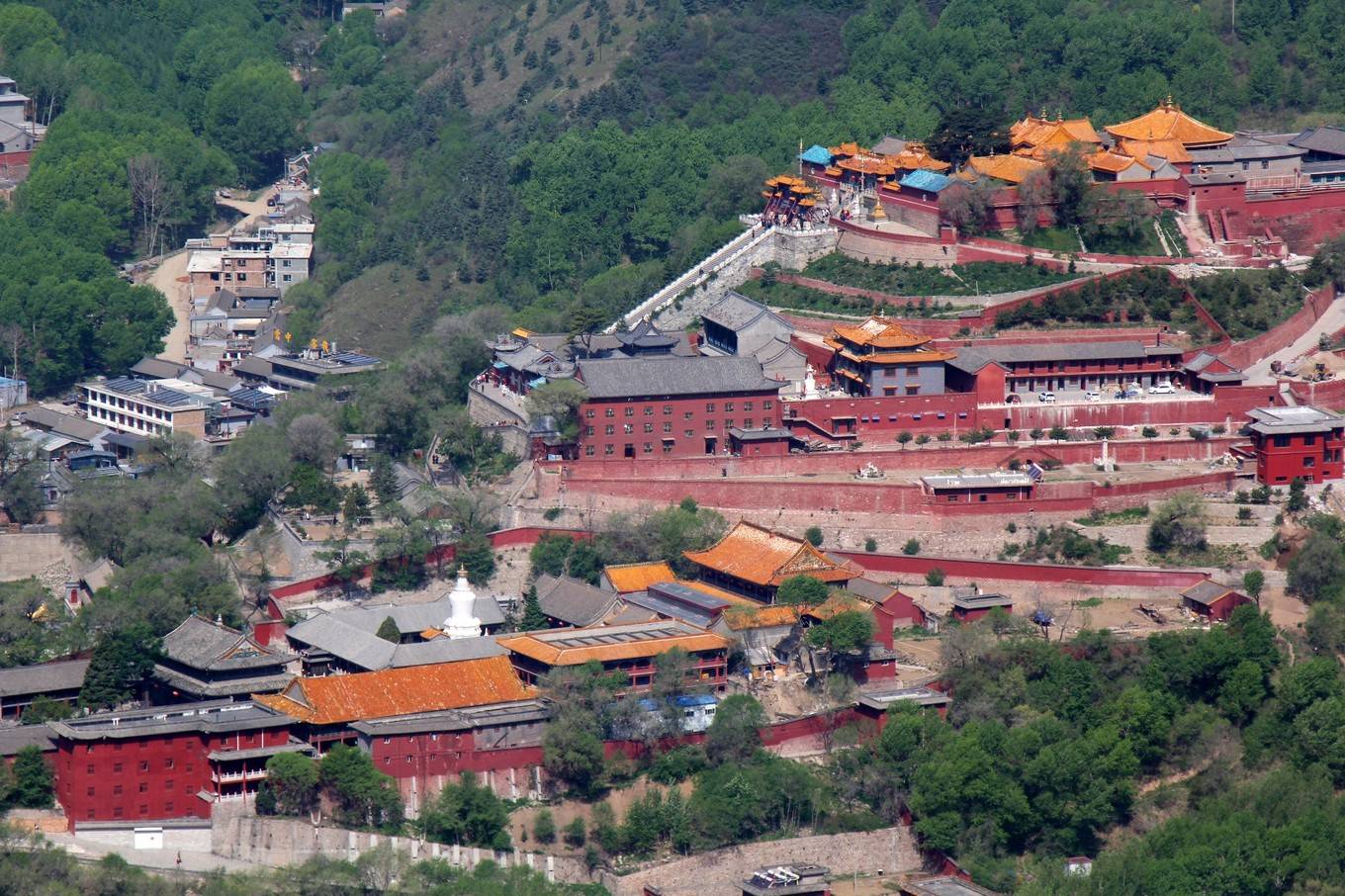 山烟藏古寺,五台山惊艳了千百年的时光_寺庙