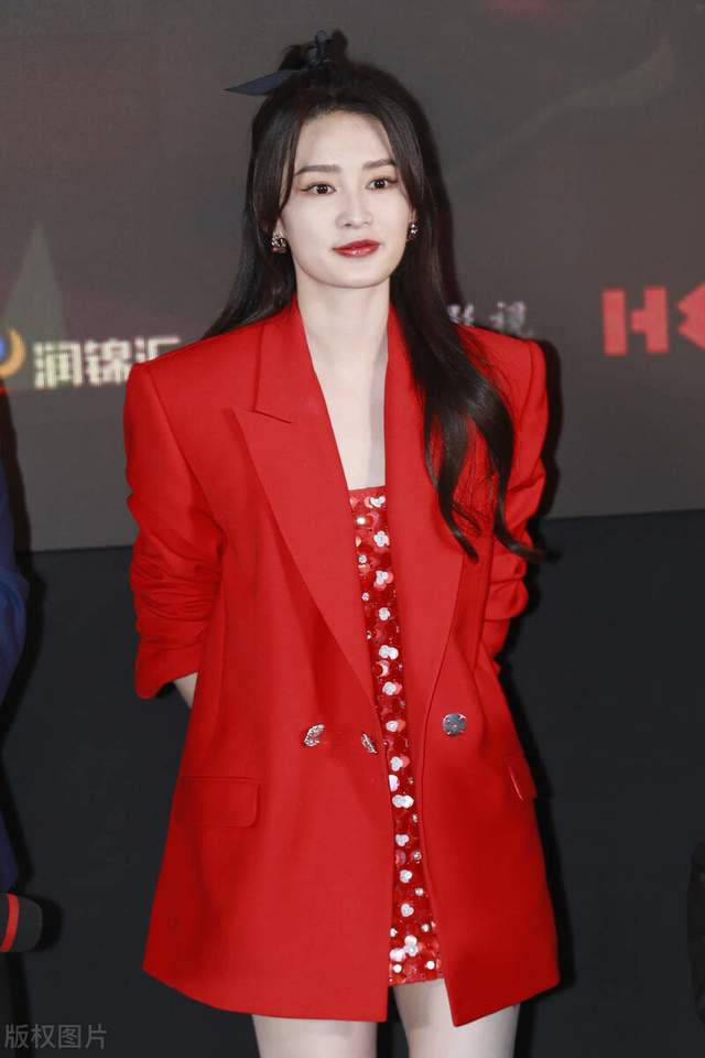 看了刘亦菲的写真,你值得借鉴_红色