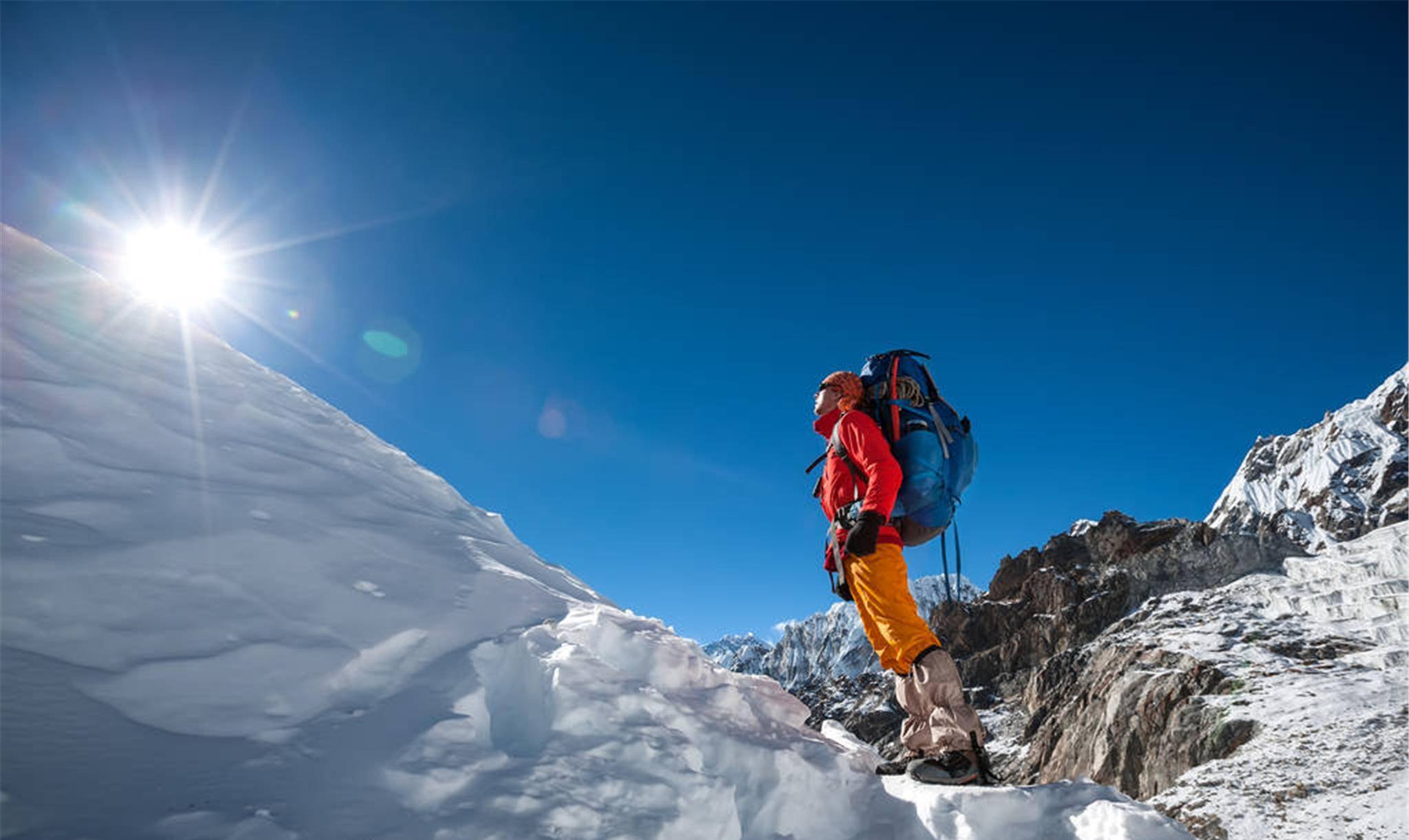 从膜拜到探索:人类为什么竞相涉险攀登,测量神秘的珠峰?