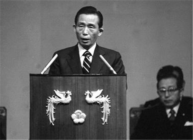 90年代韩国gdp增长_90年代韩国男星图片(2)