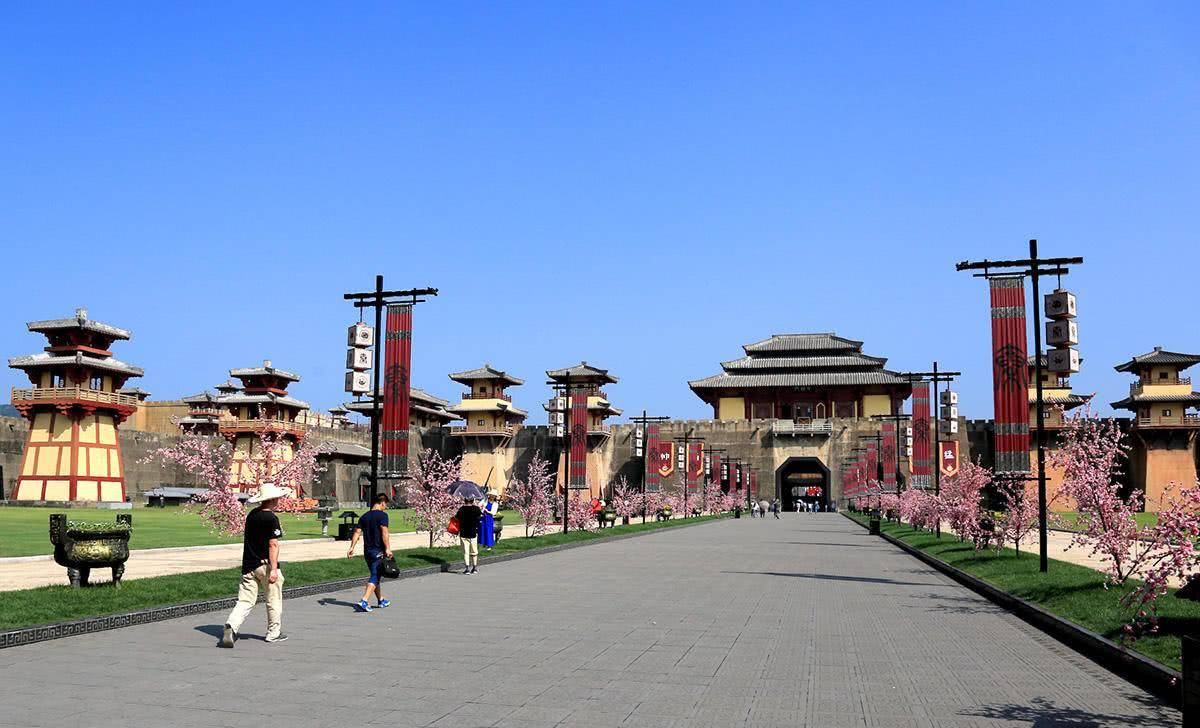 中国最成功的高仿景区，门票高达170元，游客却认为物有所值！