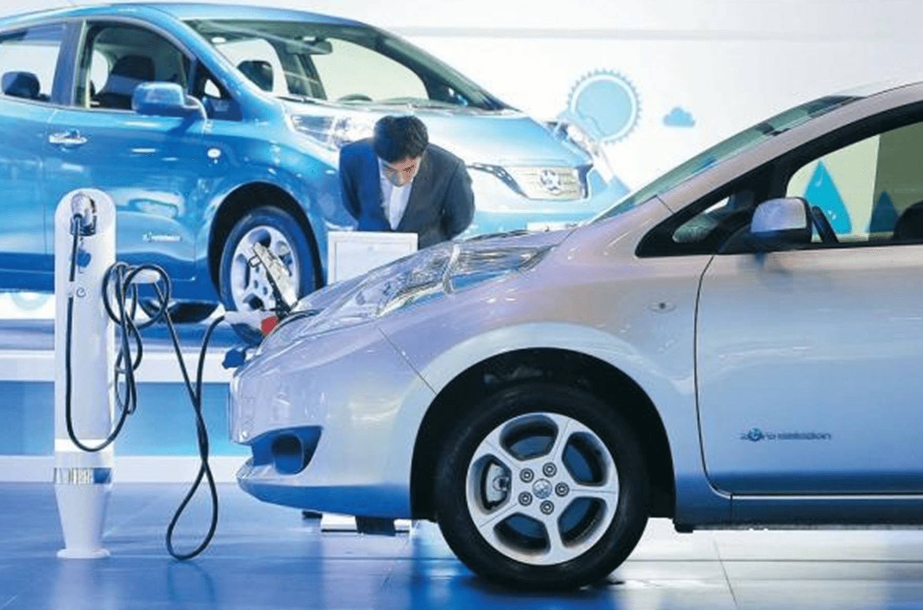 新能源汽车8年过去了第一批绿牌车主怎样了车主养不起