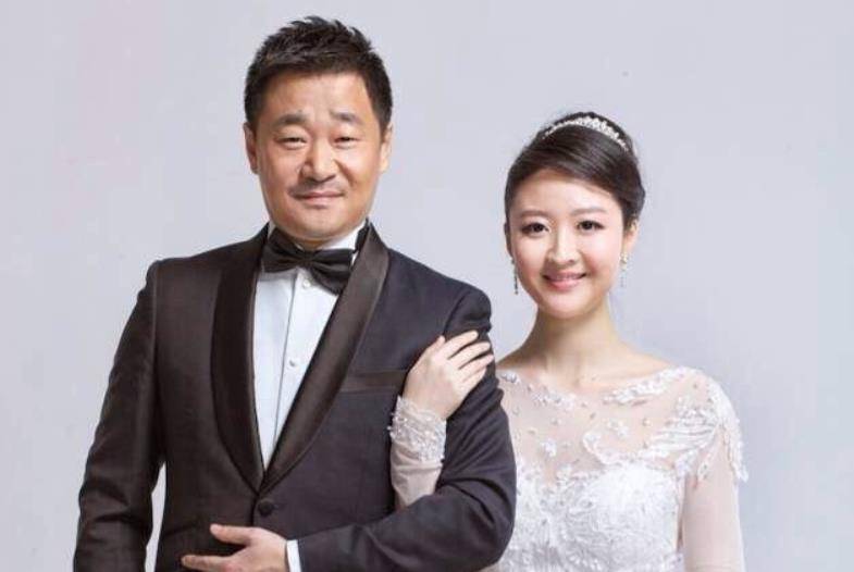 成名嫁华谊副总裁,天后王菲都给她当伴娘,今掌管半个娱乐圈