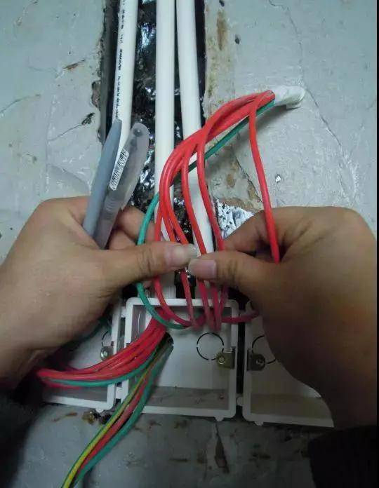 d983d7fa93c247e99d17d5d49471553f.jpeg