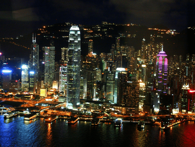 我国十大高楼排名，上海有两栋大楼上榜，台北101大楼仅居第六